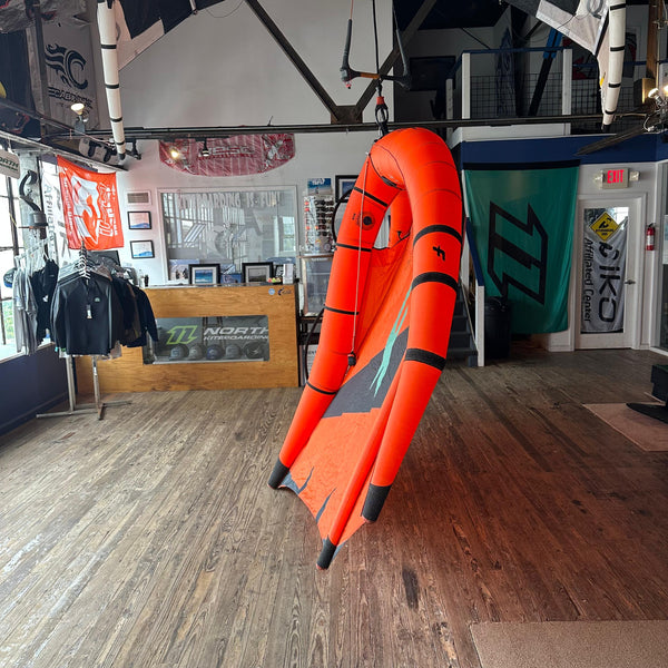 Demo 2023 F-One STRIKE V3 CWC 8m Wing Used